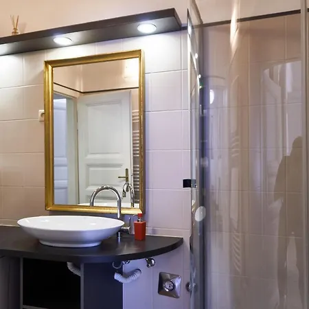 Ili Apartment